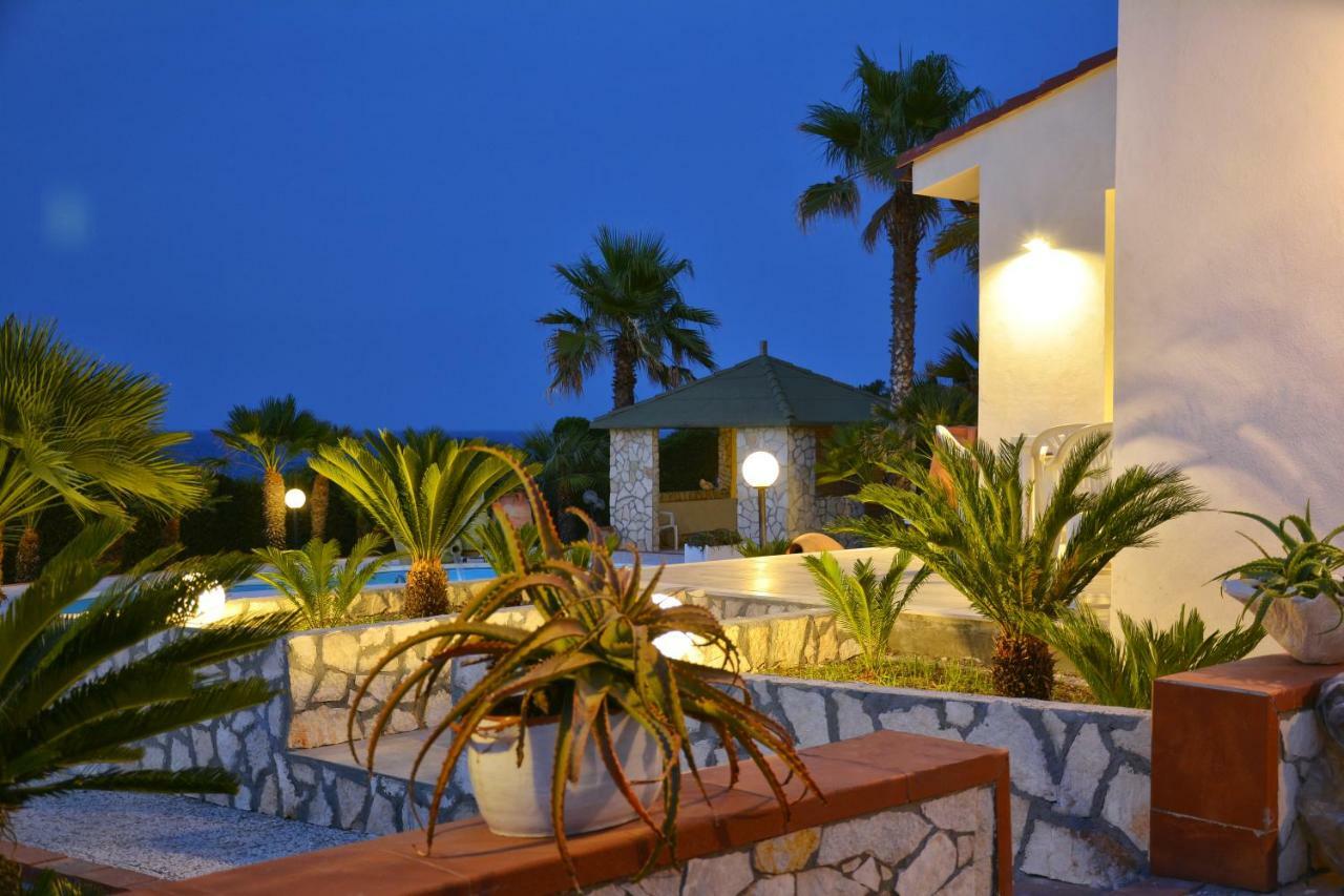 Вилла La Casa In Riva Al Mare Аугуста Экстерьер фото